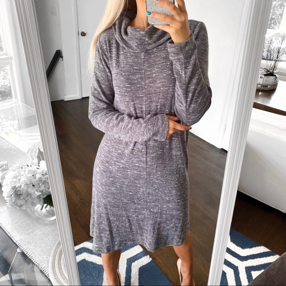 🐑 BANANA REPUBLIC TAUPE LOOSE TURTLENECK DRESS! - Picture 2 of 10